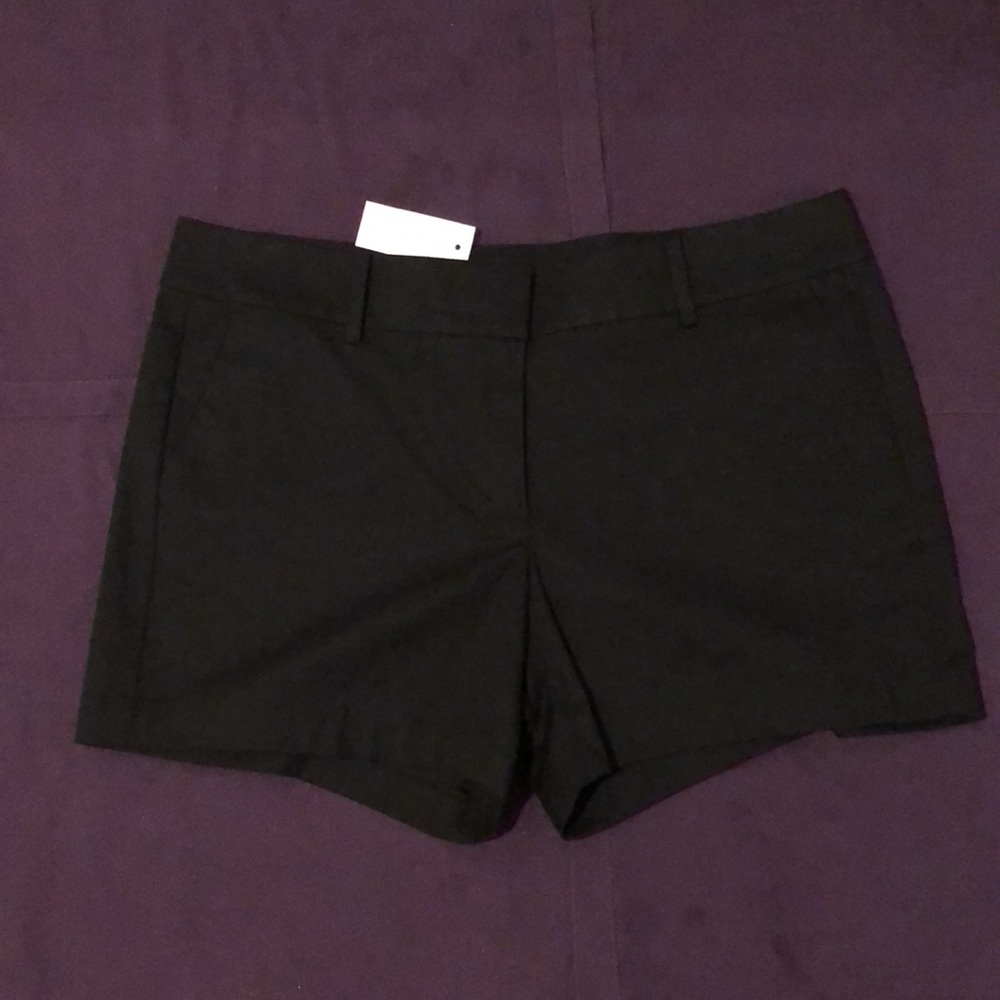 Classic Ann Taylor City Short: Black Size 12